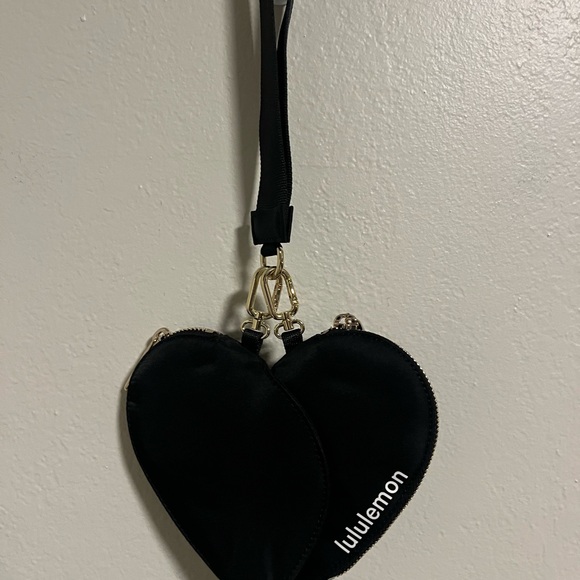 NWOT lululemon athletica Black Heart Wristlet